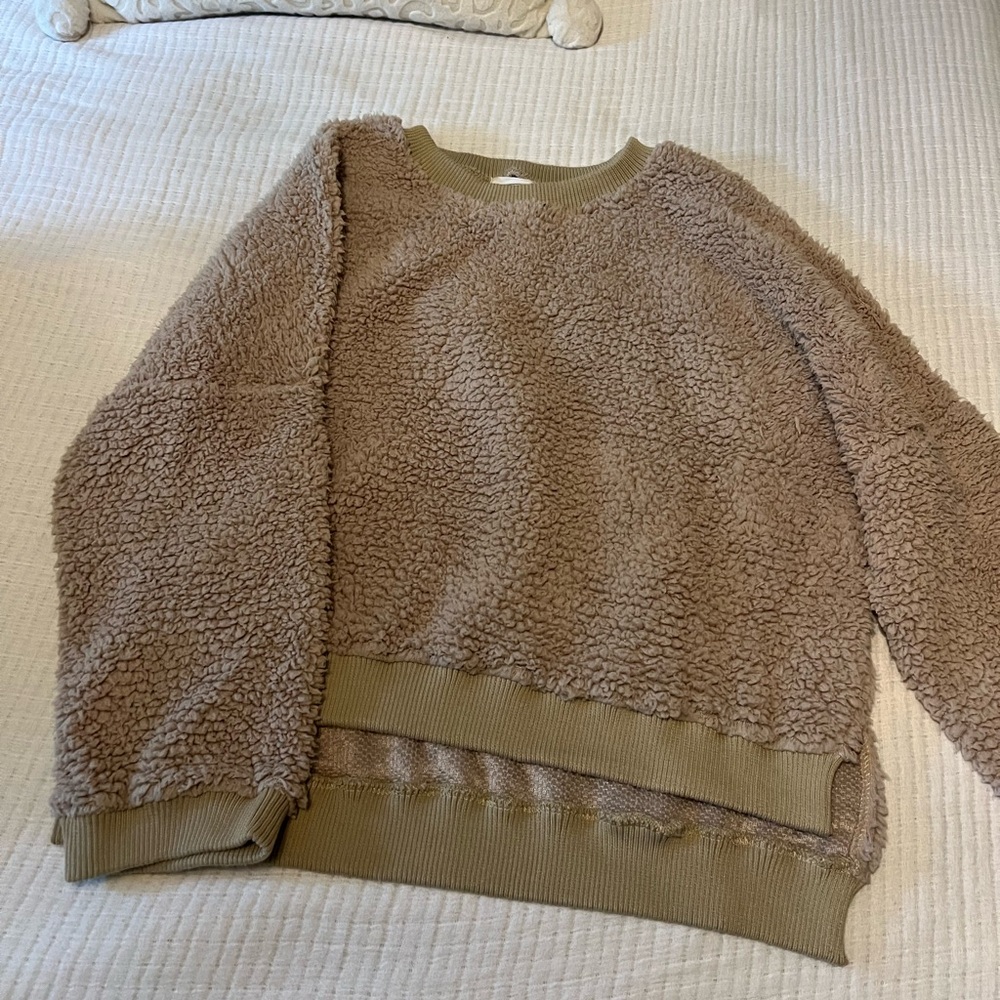 S/M Vestique Teddy Bear Sweater